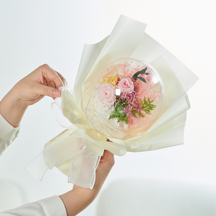 메종드플로레 시들지 않는 생화 프리저브드 플라워 LED조명 아크릴 풍선 꽃다발