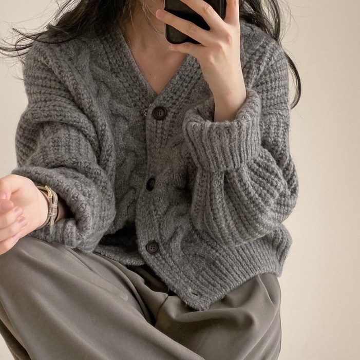 단추 루즈핏 가디건