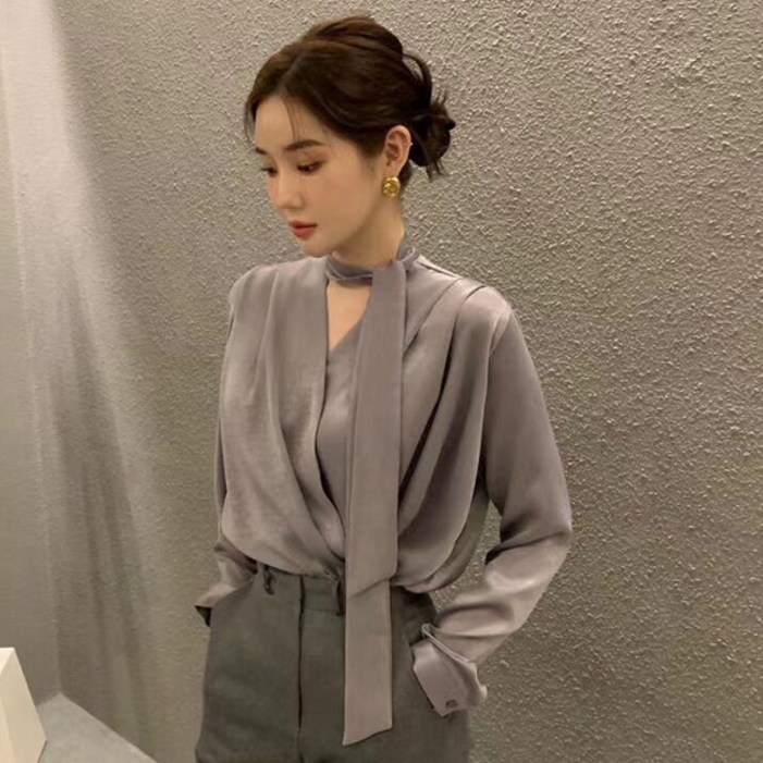 라라홀리 타이넥 랩스타일 펄 셔링 쉬폰 긴팔 블라우스 라라홀리 타이넥 랩스타일 펄 셔링 쉬폰 긴팔 블라우스