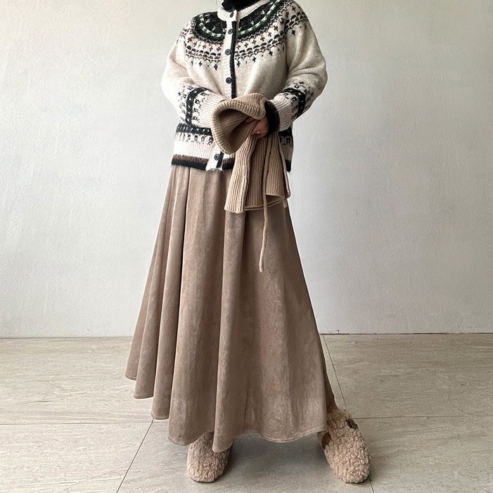 네모엔룩 스웨드롱 여성용 허리밴딩 인조스웨이드 캐주얼 A라인 플레어 맥시 롱 스커트