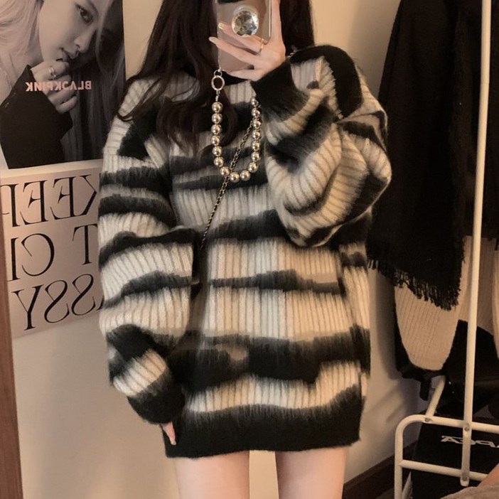 더블유 줄무늬 루즈핏 스웨터 원피스 더블유 줄무늬 루즈핏 스웨터 원피스