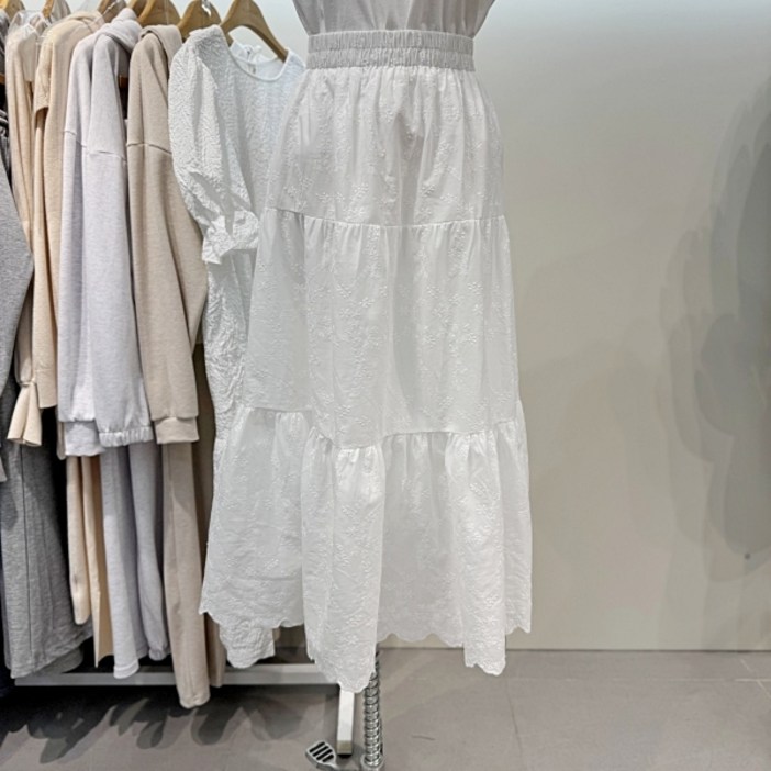 에잇컨셉 아이단 롱 스커트 C26D4FSK005