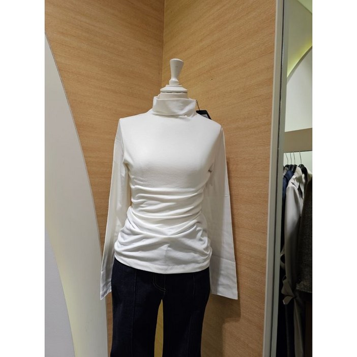 더아이잗뉴욕 더아이잗겨울상 목폴라기모스판기본티셔츠