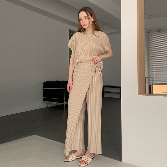 [바스카라][세트] 링클 라운드 탑+랩 스커트 팬츠 셋업 (2colors)