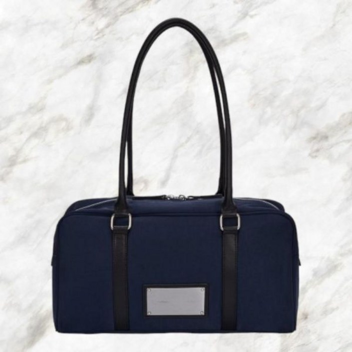 마틴킴 마뗑킴 마땡킴 MATIN KIM SPORTY TOTE BAG IN NAVY MK2400BG016MNA 924857 마틴킴 마뗑킴 마땡킴 MATIN KIM SPORTY TOTE BAG IN NAVY MK2400BG016MNA 924857