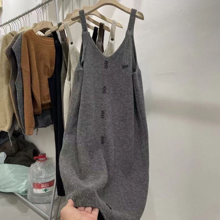 PEROLA 여성 나시 원피스 루즈핏 5컬러 브이넥 버튼장식 빅사이즈 가을 겨울 니트 원피스