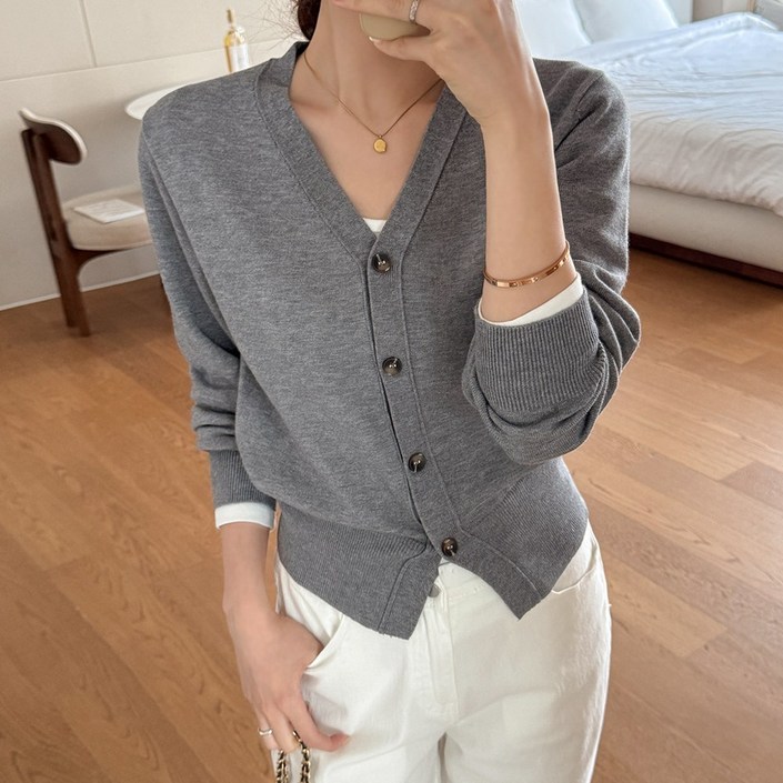 SML 3사이즈 데일리앤 앤톤 여성 봄 가을 루즈핏 브이넥 긴팔 여리핏 세미 크롭 가디건 부드러운 간절기 아우터