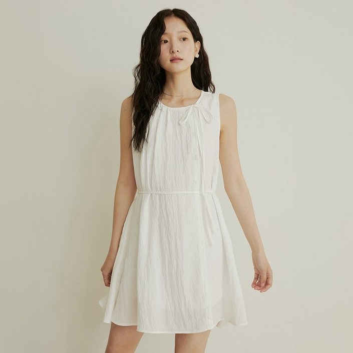 어다울 Side line button ribbon flare midi dress  white
