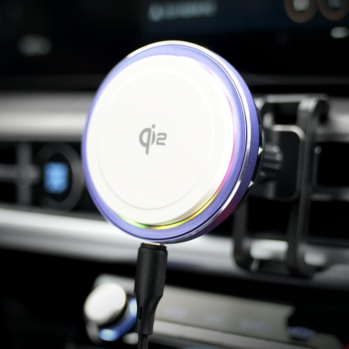 주파집 냉각쿨링 펠티에 엠비언트 맥세이프 차량용 핸드폰 고속 무선 충전 거치대, 화이트, CWC06