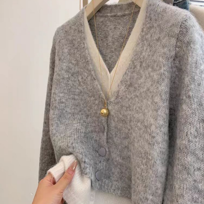 줄리엣마마 겨울 여성 브이넥 투톤 배색 앞라인 이중 니트 원단 감성 가디건 여행룩 마마046