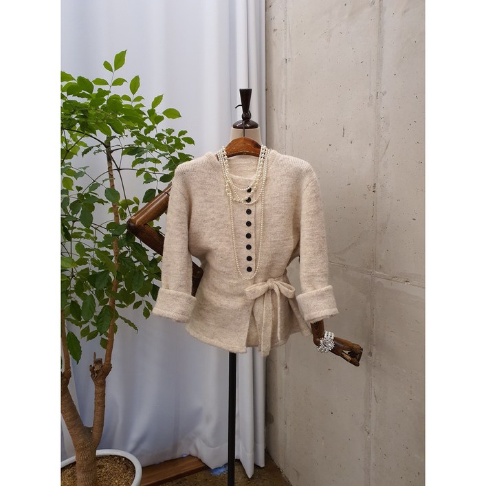 무배 뮤엘 모헤어 울 단추 니트