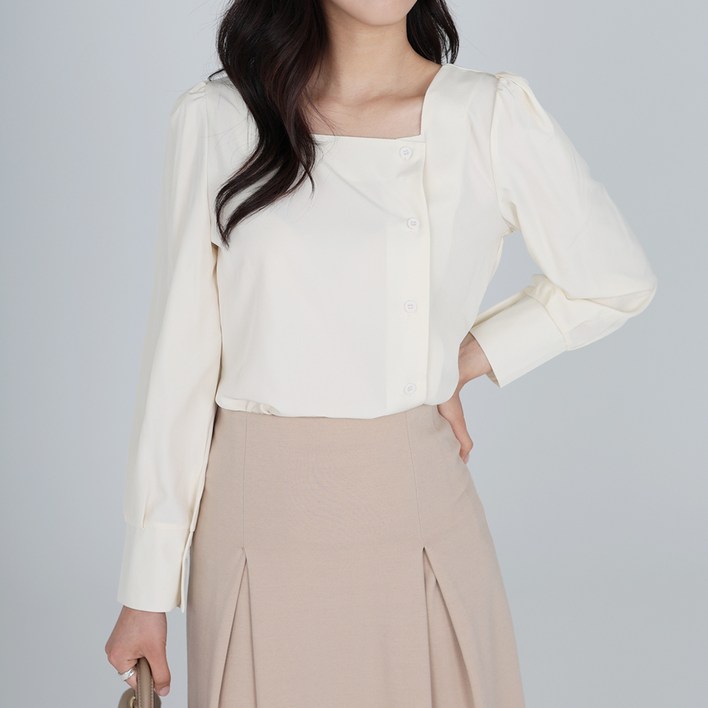 모이르벨라 여성용 리안 버튼 스퀘어넥 블라우스 T24FW2A0611