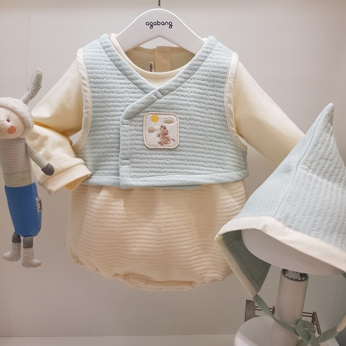 아가방40 가을  베이비페어  설날 한복 상하세트  모자까지 한복 바디수트  옷고름 한복 조끼를 벗으면 편한 우주복 바디수트 이거 너무 편한 유아 한복 외출복