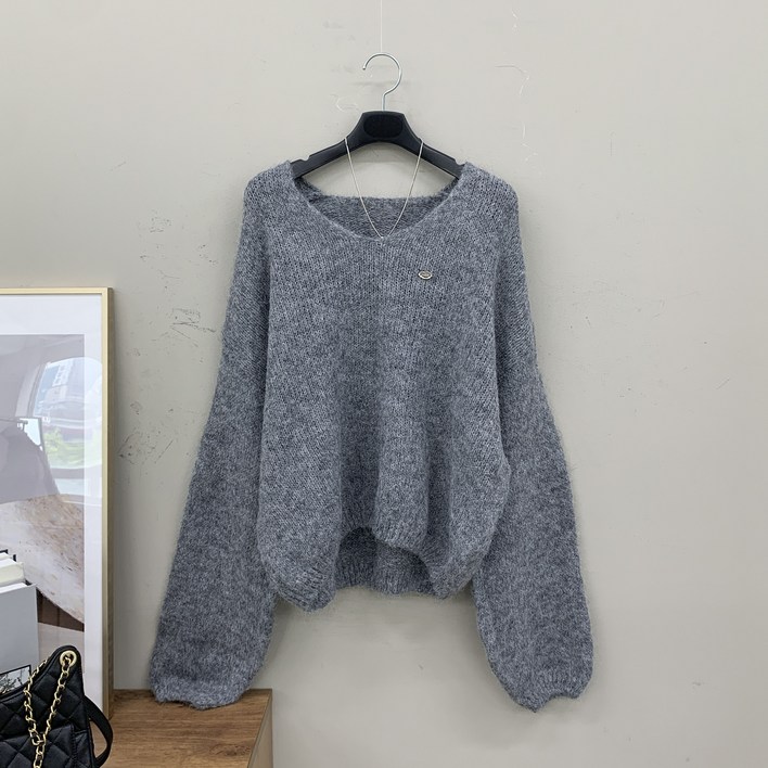 [행복여] 구름 루즈핏 실버 핀 브이넥 울 니트