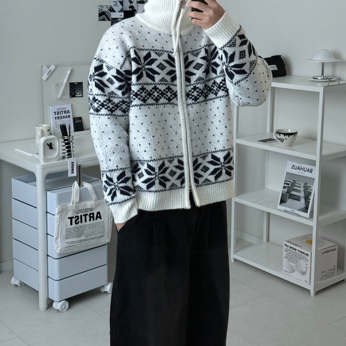 르위 오버핏 하이넥 니트집업 가디건 투웨이 스웨터 눈꽃 크리스마스 연말룩