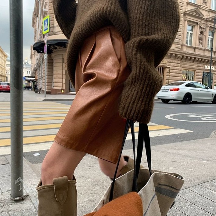 나도퀸 메이지 레더 핀턱 뒷밴딩 반바지