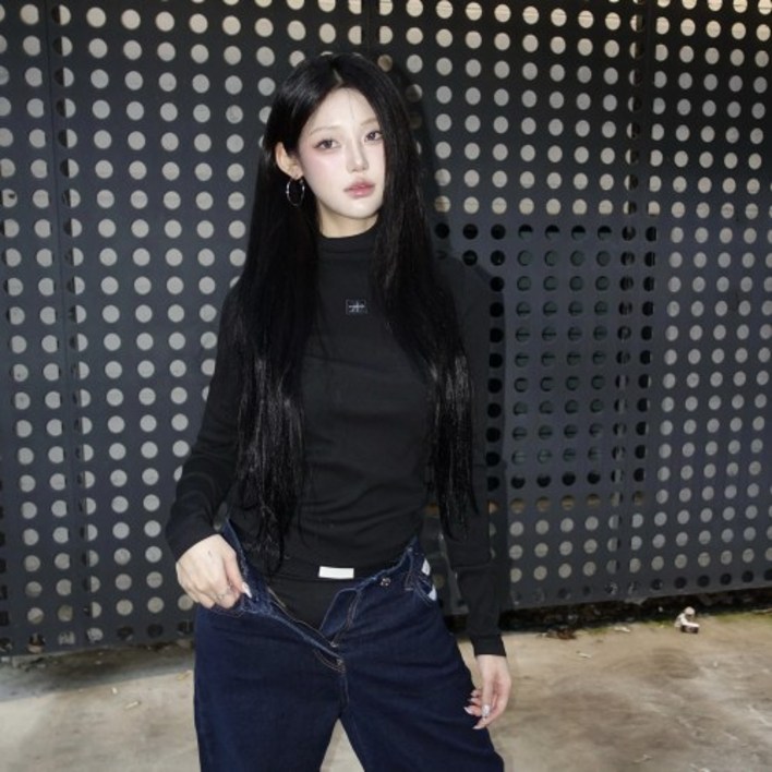 캘빈클라인진 CALVIN KLEIN JEANS 여성 LS 우븐 라벨 터틀넥 티셔츠 47D203G UB1 47D203GUB1 484103