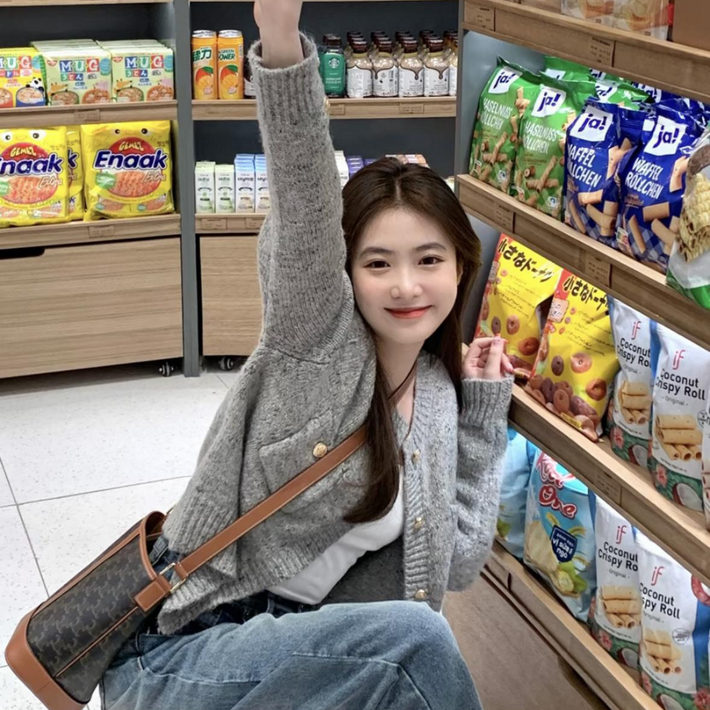 얼그레이 스콘 간절기 여성 가디건 얼그레이 스콘 간절기 여성 가디건