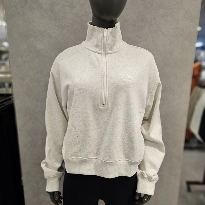 뉴발란스 new balance 픽스 에슬레틱 세미 크롭 여성 반집업 맨투맨 화이트 AWT31501