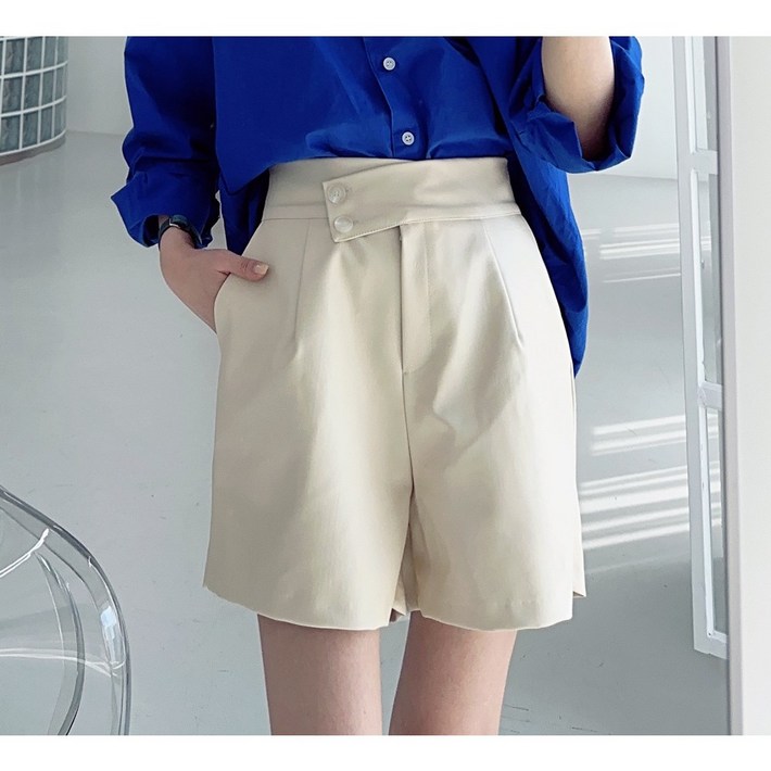 특가투버튼 뒷밴딩 가죽 레더 4부 반바지 팬츠  2컬러