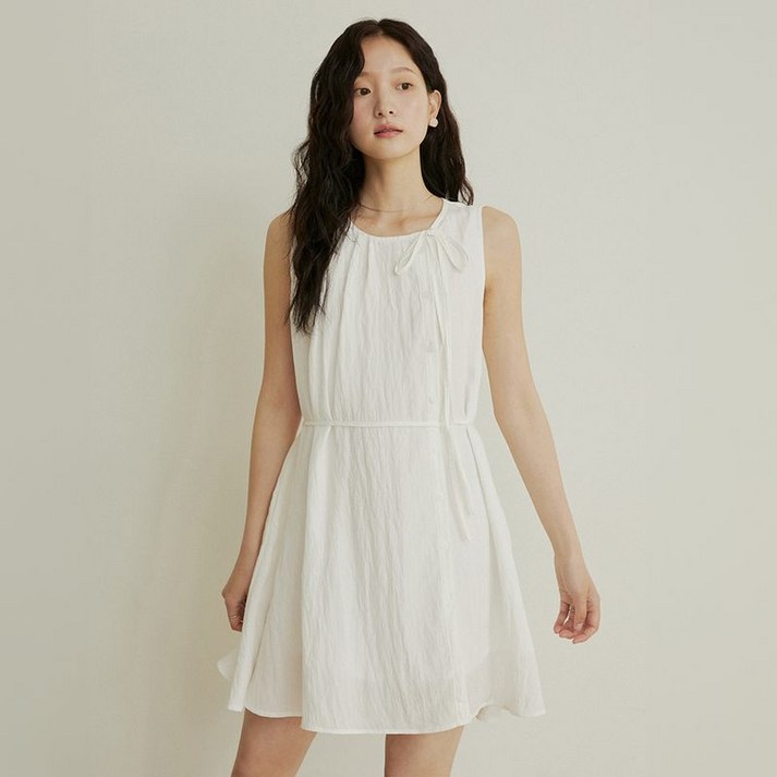 어다울 Side line button ribbon flare midi dress  white