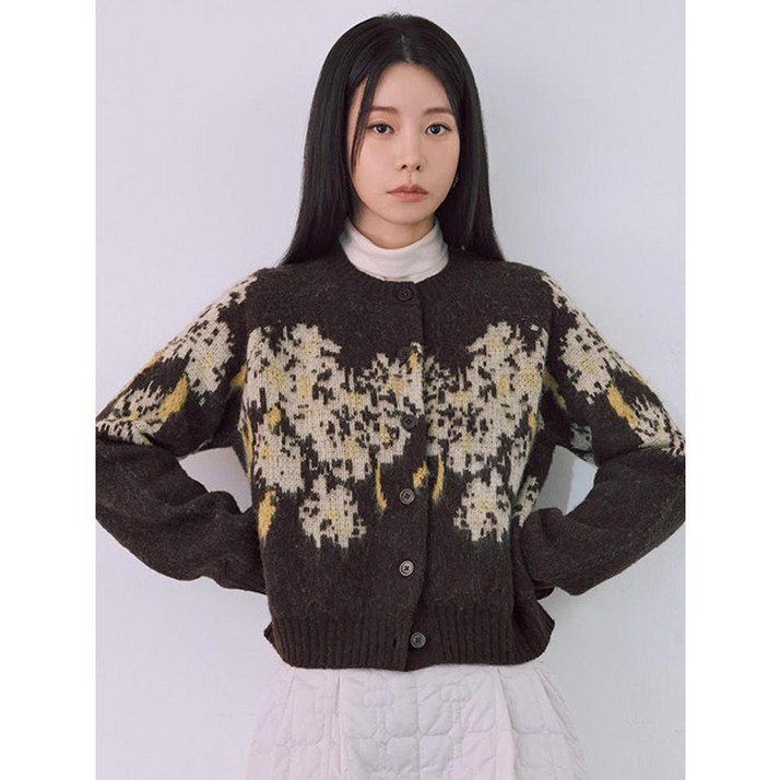 더엣지 25FW 모헤어혼방 플라워 자카드 니트자켓