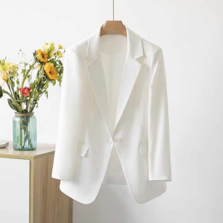 여성 미니멀 슬림핏 정장 자켓 빅사이즈 봄 가을 세련된 디자인 캐주얼 오피스룩 블레이저 면접 아우터