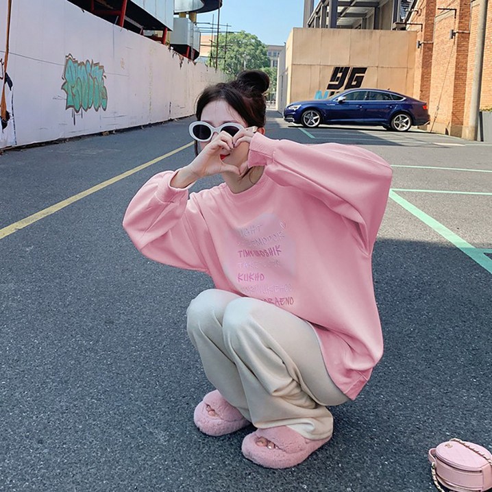피어니스트 루즈핏 하트 프린트 긴팔 맨투맨