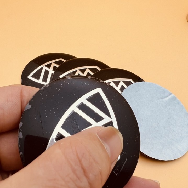 마이바흐엠블럼 마이바흐로고 마이바흐 로고 자동차 엠블럼 휠 센터 허브 캡 림 수리 방진 커버 스티커 액세서리 56mm 60mm 65mm 4 개