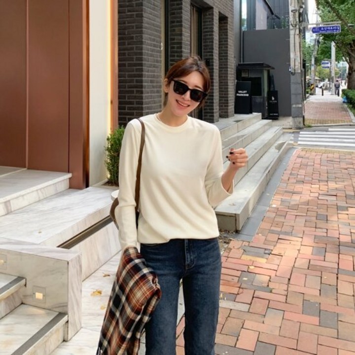 메이블루 올리 라운드 티셔츠 메이블루 올리 라운드 티셔츠