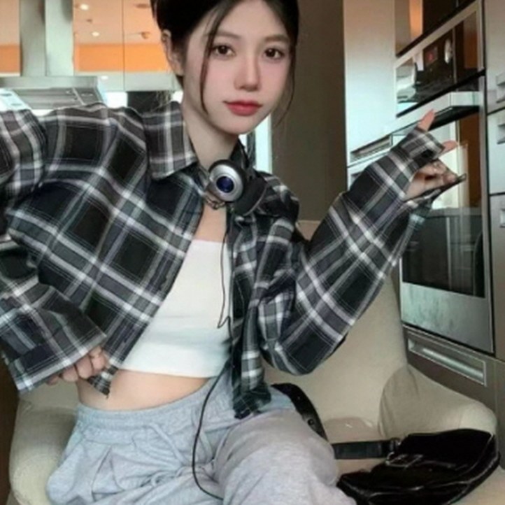 피어니스트 크롭 하이 체크패턴 카라 셔츠