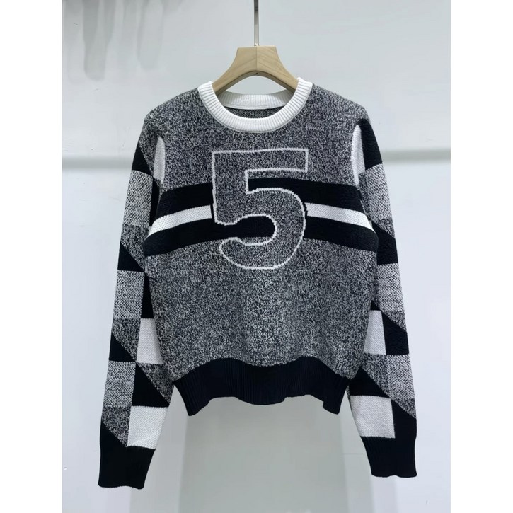여성 라운드넥 니트 스웨터 숫자 포인트 데일리 니트