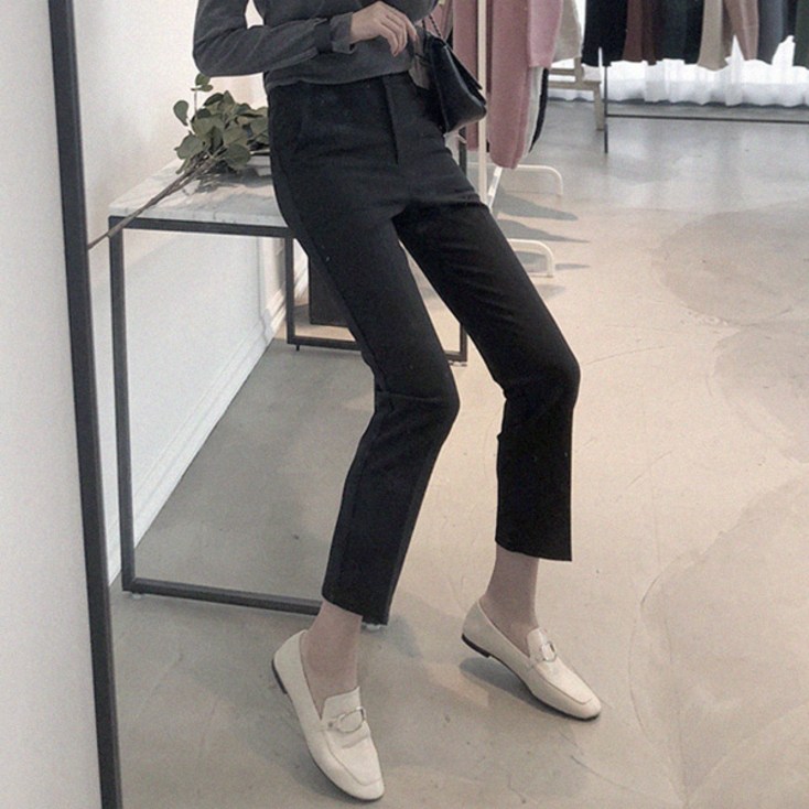 시크폭스 여성용 여우 10탄 데일리슬림핏 슬랙스 짧은기장 시크폭스 여성용 여우 10탄 데일리슬림핏 슬랙스 짧은기장